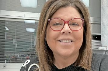 Blochlinger closes book on teaching career