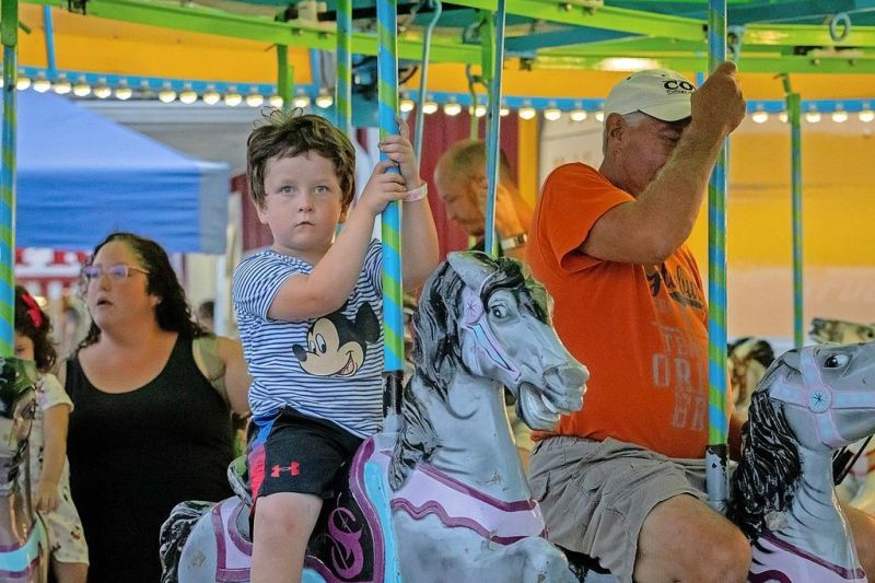 Kissel Amusement Co.  Indoor Spring Festival at Harvest Ridge