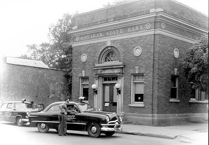 Library offers Bolivar bicentennial series