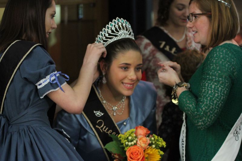 Lovely day for Loveday as Antique Festival crowns new queen