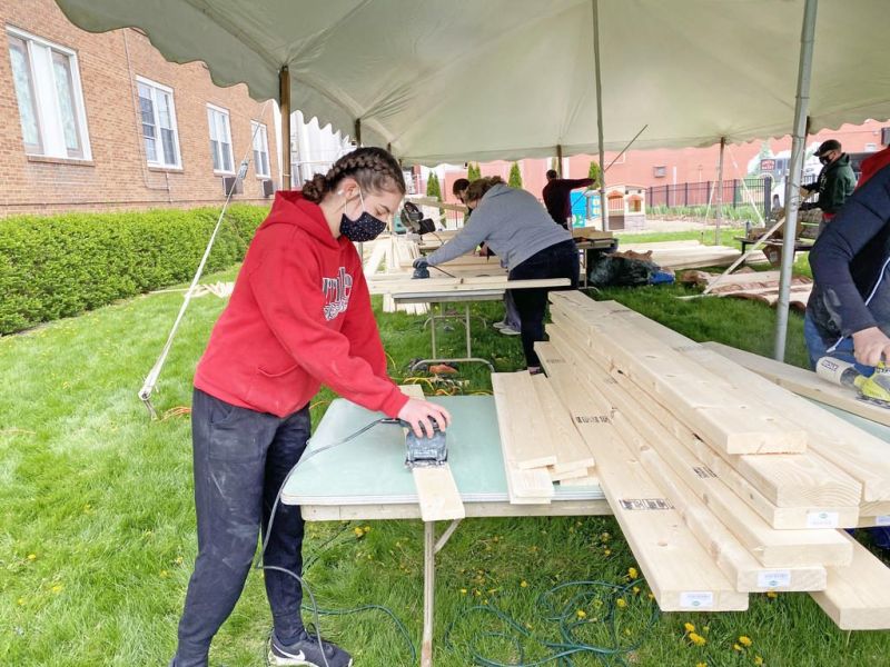 Orrville community continues building beds for kids in need