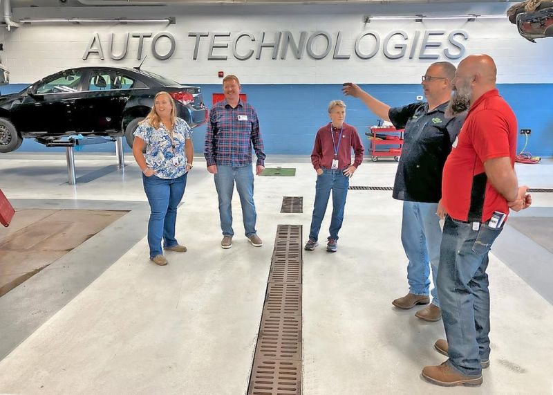 Wayne County commissioners take tour of WCSCC
