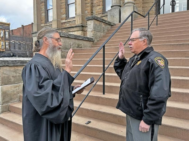 Holmes County trio sworn in to serve 4 years